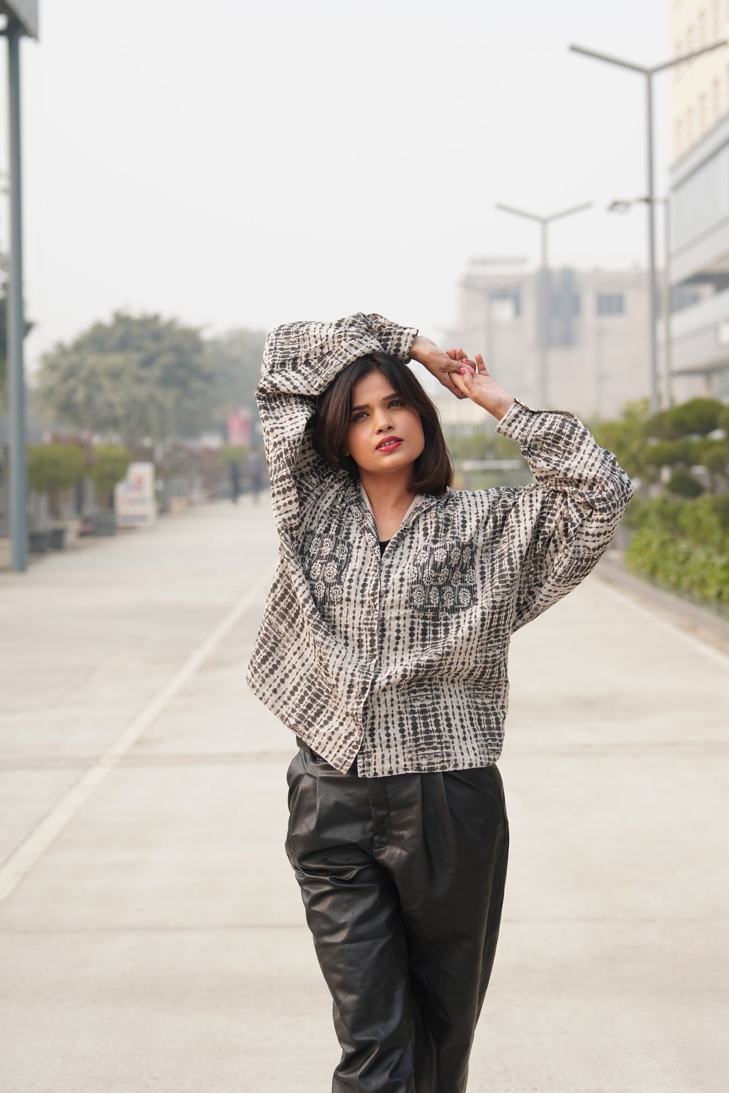 Ease- Oversized Casual Shirt