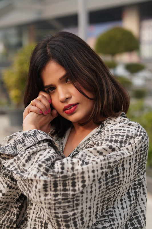 Ease- Oversized Casual Shirt